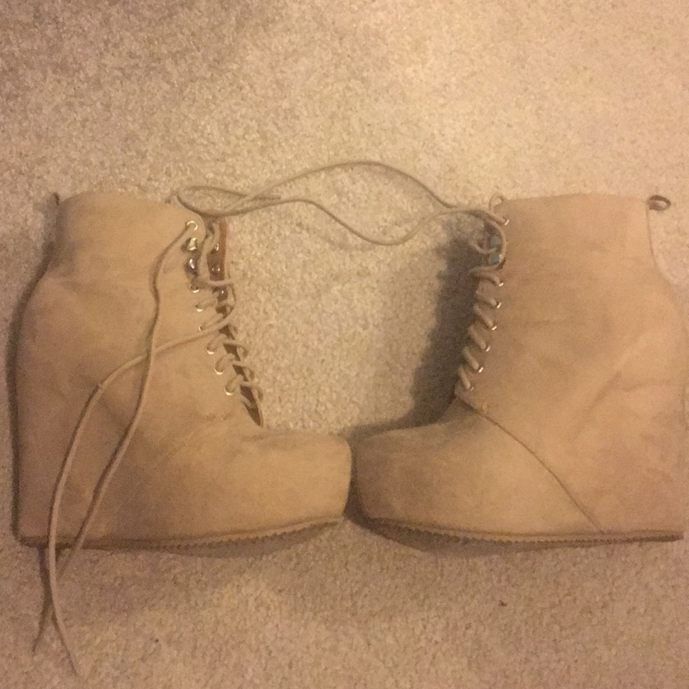 Shoes - Picture 3 of 3